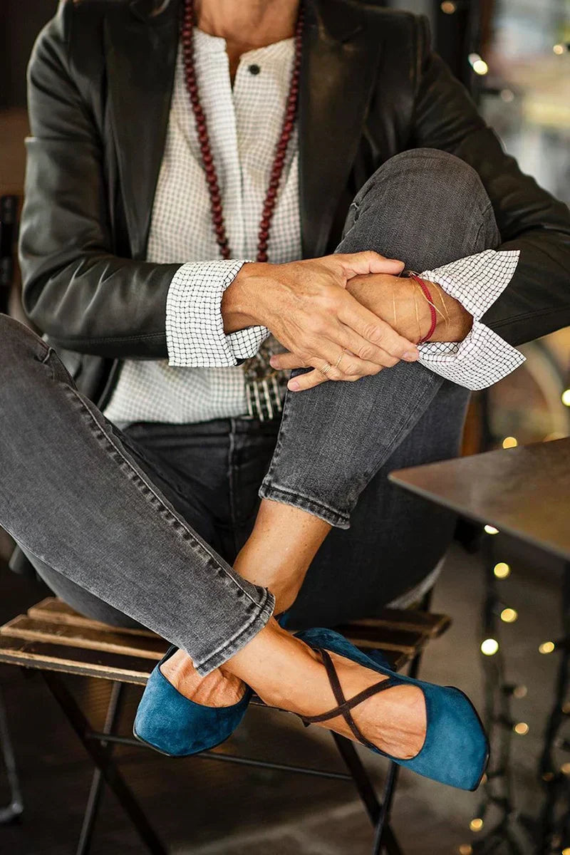 Ambra | Eleganckie Średnie Obcasy z Paseczkami